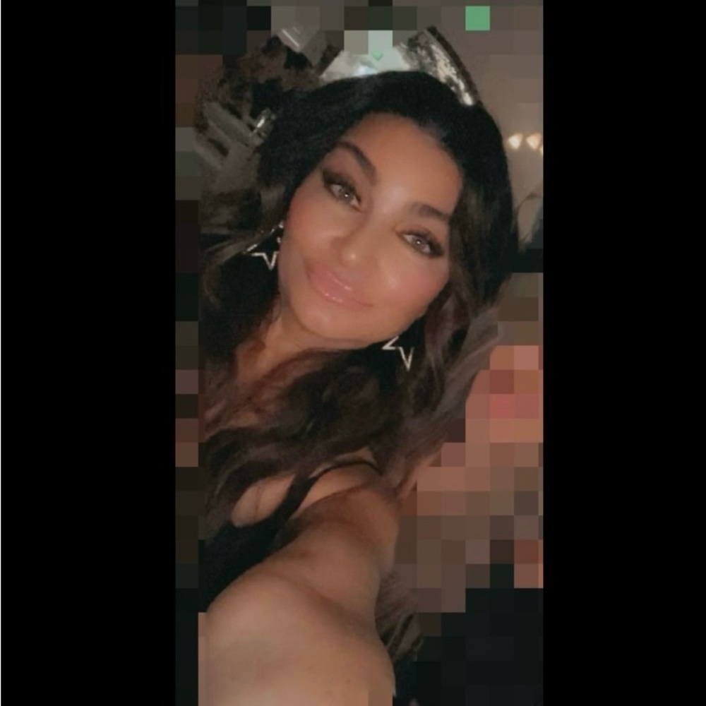 Meet your Posher, Gina